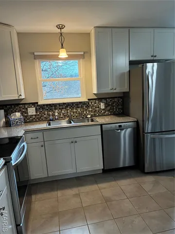 $264,500 | 2962 Brooklands Way, St. Charles, MO 63303