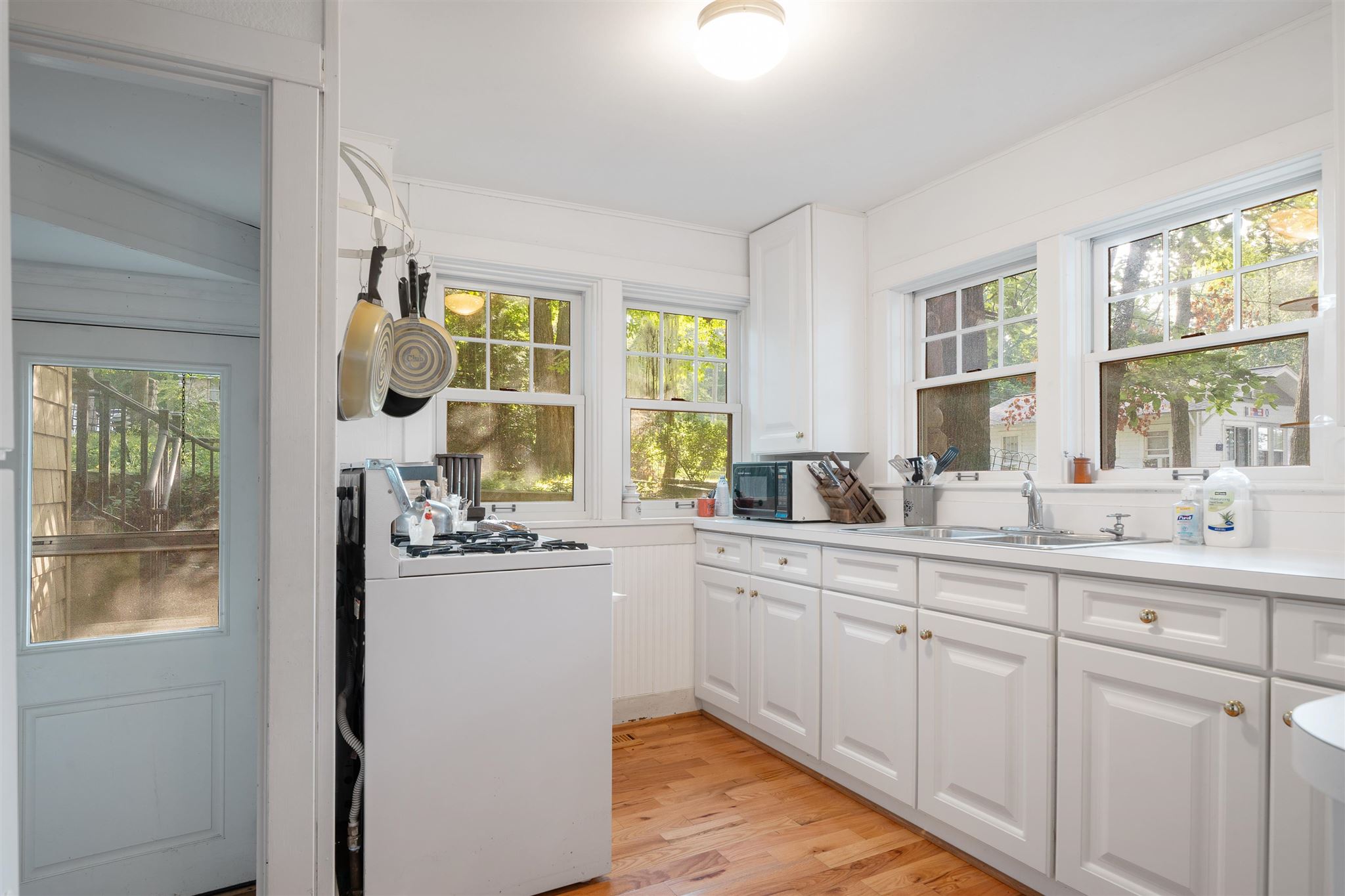 6835 North Kalorama Road Leesburg, IN 46538 - Photo 10 of 36 Gallery Image 10