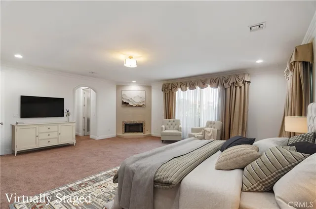 $8,995 | 18811 Redwing Street, Tarzana, CA 91356