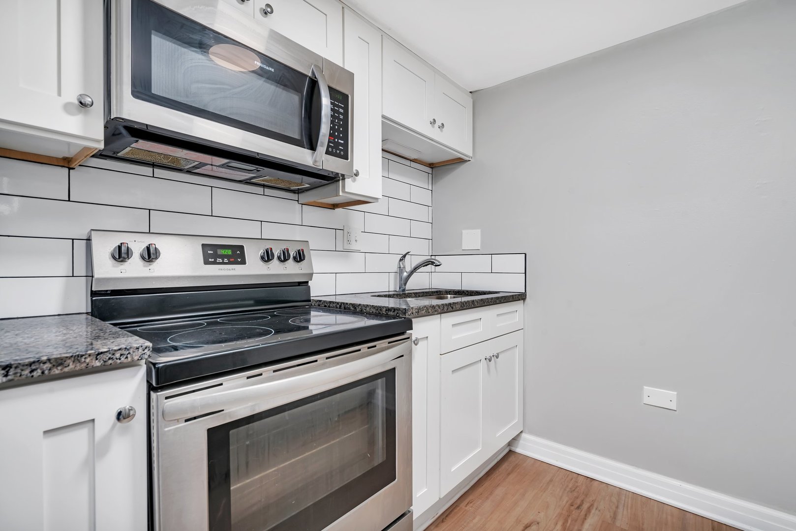 315 Kimbell Avenue, Unit 3 Elmhurst, IL 60126 - Photo 3 of 17