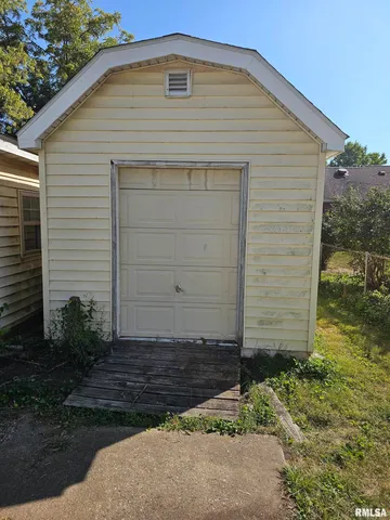 $70,000 | 610 West Wilmot Street, Chillicothe, IL 61523