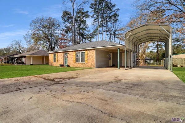 $1,600 | 11237 Logan Drive, Greenwell Springs, LA 70739