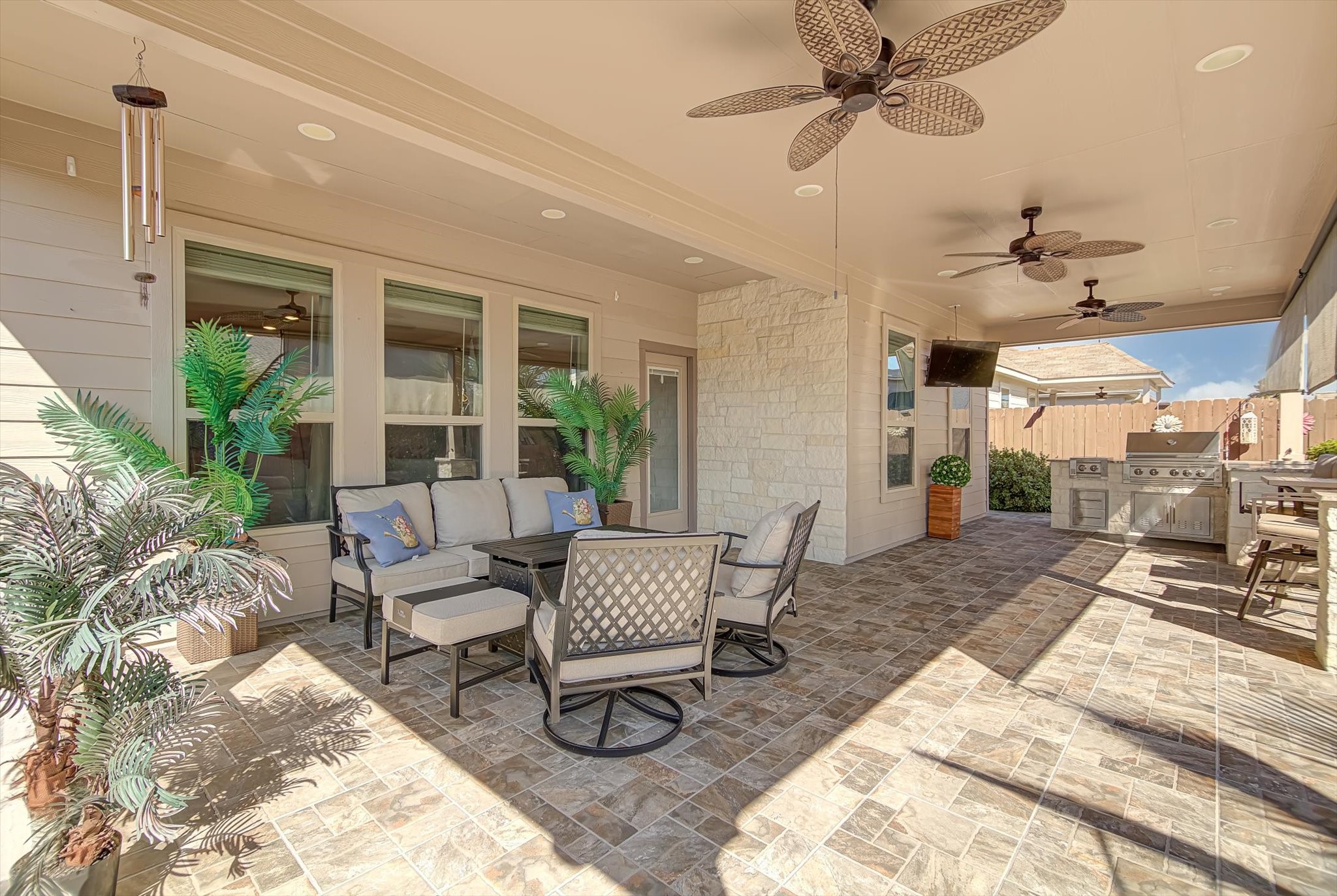 16514 Twinwalker Drive Houston, TX 77049 - Photo 3 of 35 a outdoor living space with furniture