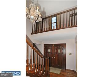 502 Ridgeview Lane Villanova, PA 19085 - Photo 2 of 12 Foyer