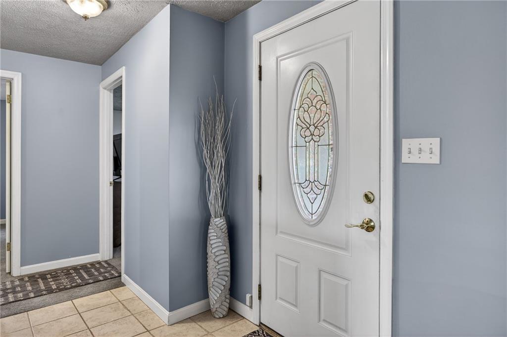 172 Malone Ridge Road Washington, PA 15301 - Photo 3 of 33 Entryway