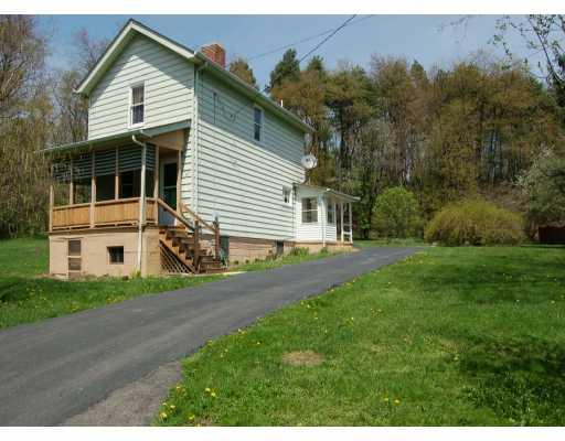 42 Hubbard Road Burgettstown, PA 15021 - Photo 1 of 7 Exterior Front.