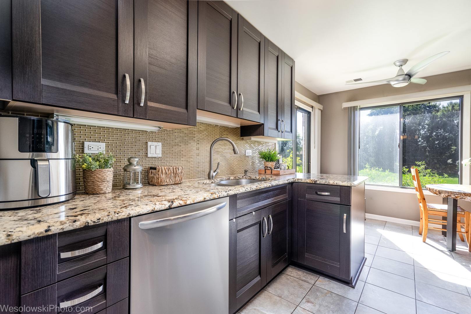 895 Coach Road, Unit 1 Palatine, IL 60074 - Photo 3 of 20 Gallery Image 3