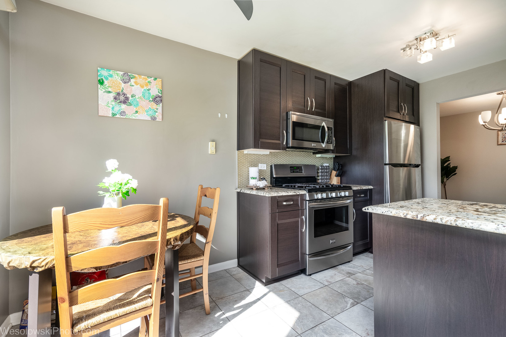 895 Coach Road, Unit 1 Palatine, IL 60074 - Photo 5 of 20 Gallery Image 5