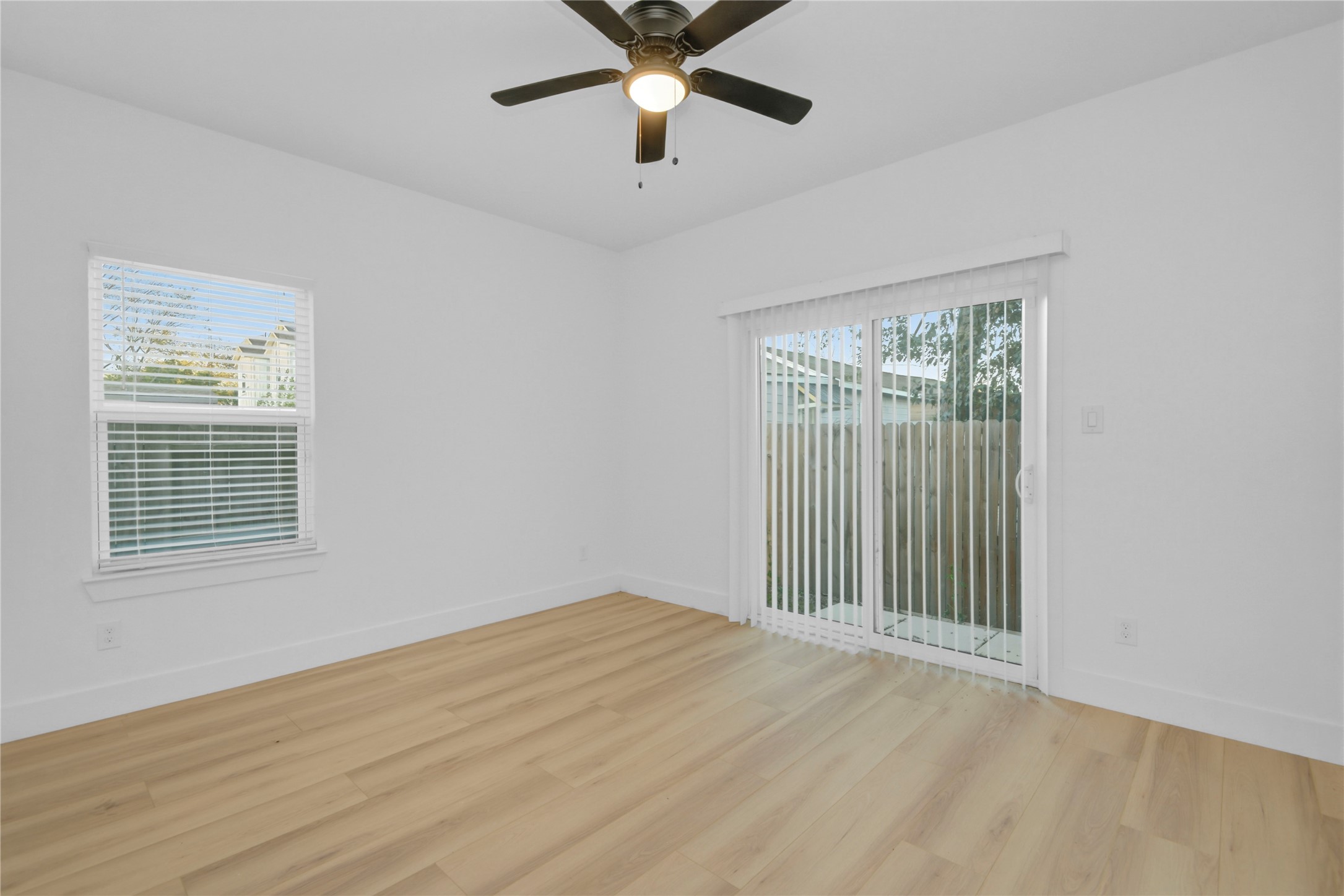 8410 Sunnyhill Street Houston, TX 77088 - Photo 19 of 25