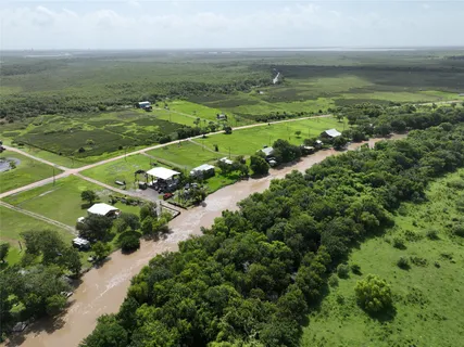 $2,760,000 | 290 Henry Garza Lane, Tivoli, TX 77990