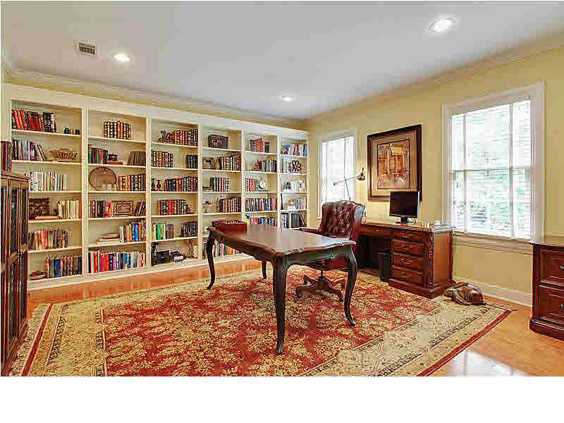 121 Little Creek Road Ridgeland, MS 39157 - Photo 25 of 33 Bonus Room or Executive Home Office!