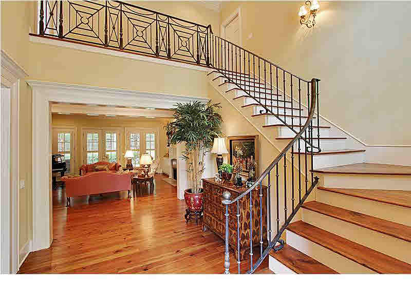 121 Little Creek Road Ridgeland, MS 39157 - Photo 8 of 33 Grand Foyer with Heart Pine Floors!