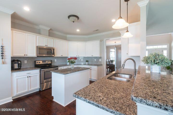 3204 Rounding Bend Drive Winterville, NC 28590 - Photo 8 of 32 7