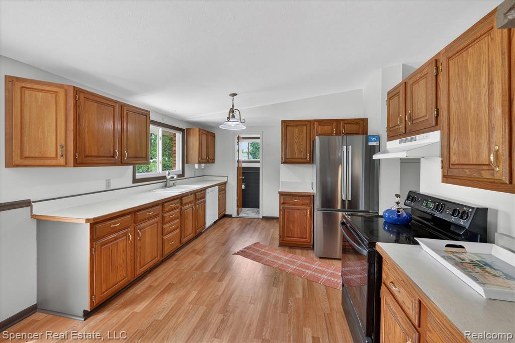 4378 Grange Hall Road Holly, MI 48442 - Photo 16 of 68