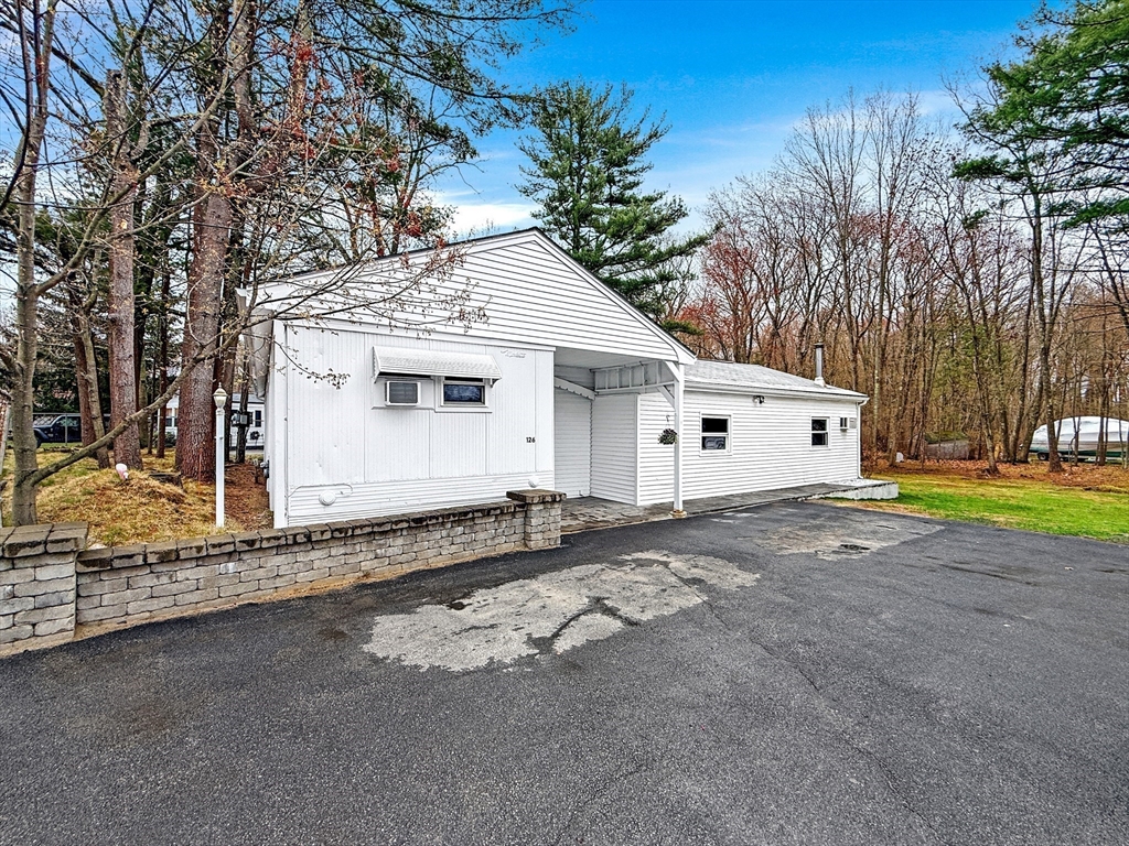 126 Beach Road Salisbury, MA 01952 - Photo 2 of 32