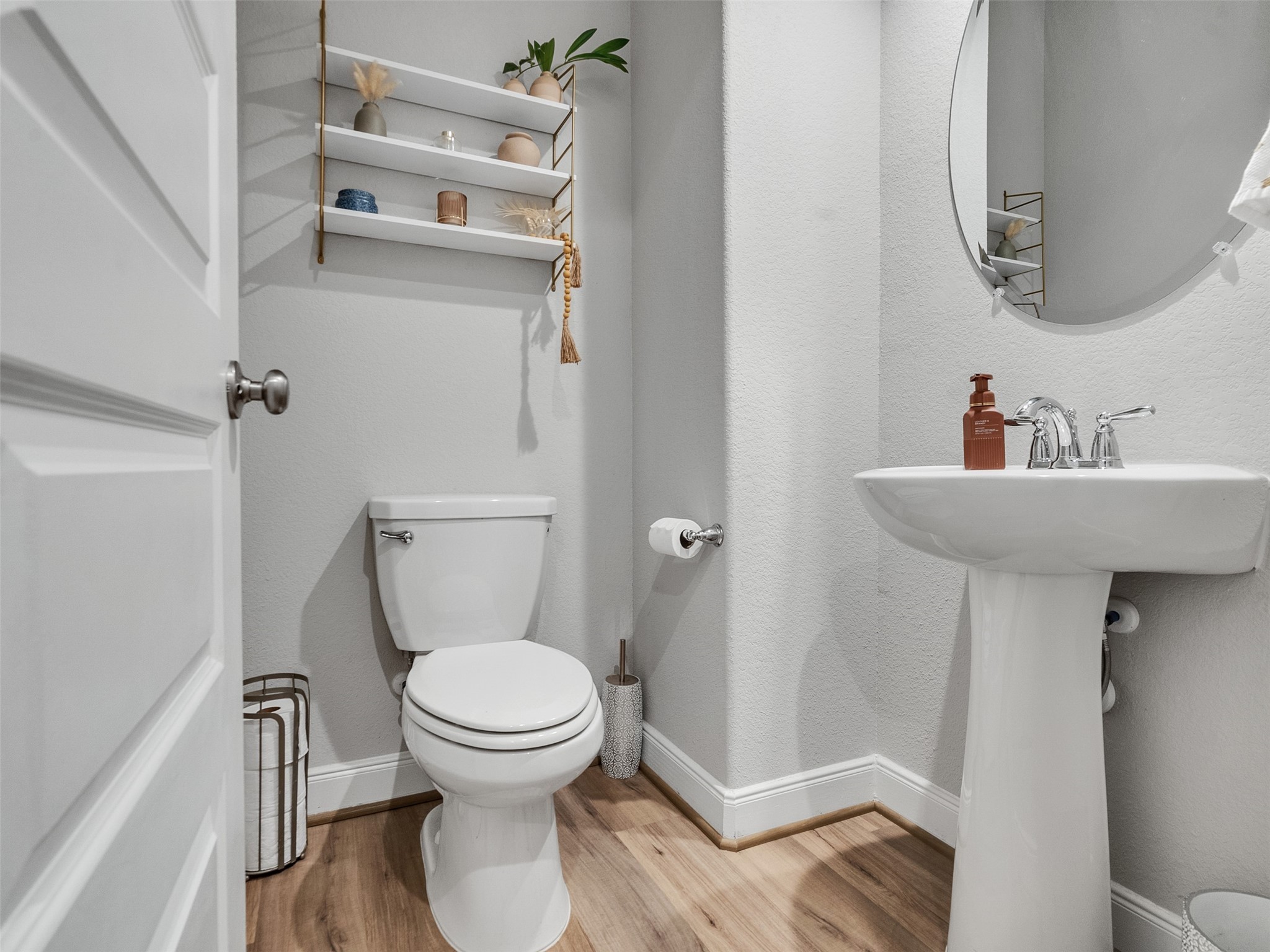3118 Cloud Forest Lane Houston, TX 77080 - Photo 20 of 40 a bathroom with a sink and a toilet