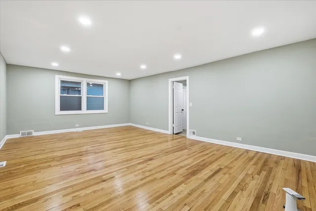 $399,990 | 8011 South Dante Avenue, Chicago, IL 60619