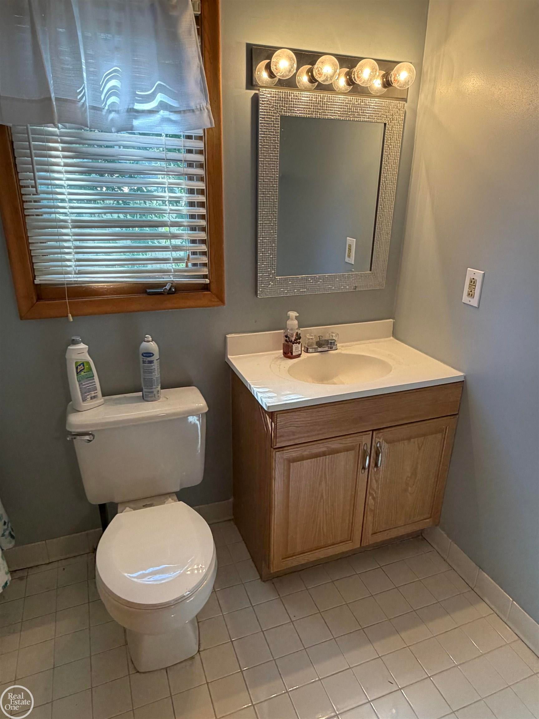 16990 Martin Road Roseville, MI 48066 - Photo 10 of 23 Gallery Image 10