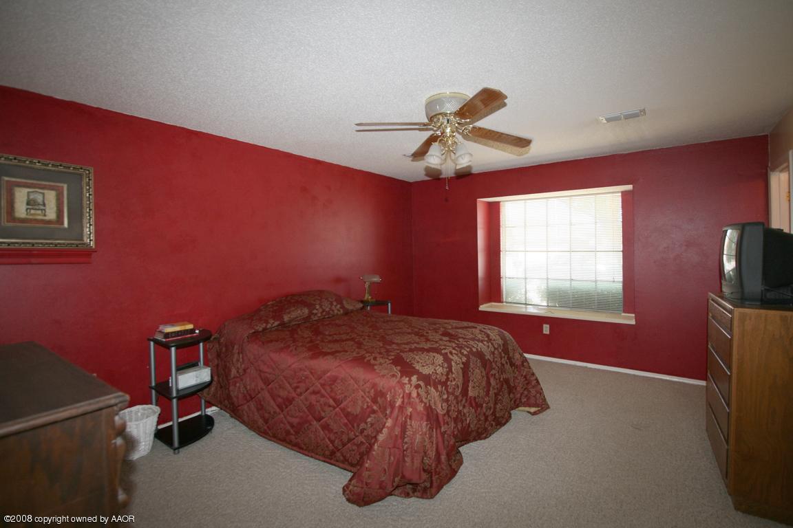 6001 Rutgers Street Amarillo, TX 79109 - Photo 2 of 9 master bedroom