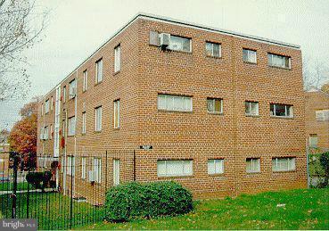 301 Anacostia Road Southeast, Unit 2 BEDROOM Washington, DC 20019 - Photo 11 of 19 Minnesota Terrace Apartments