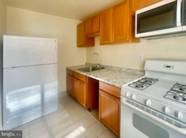 301 Anacostia Road Southeast, Unit 2 BEDROOM Washington, DC 20019 - Photo 17 of 19