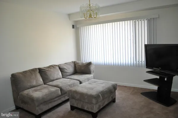 $1,300 | 301 Anacostia Road Southeast, Unit 2 BEDROOM, Washington, DC 20019