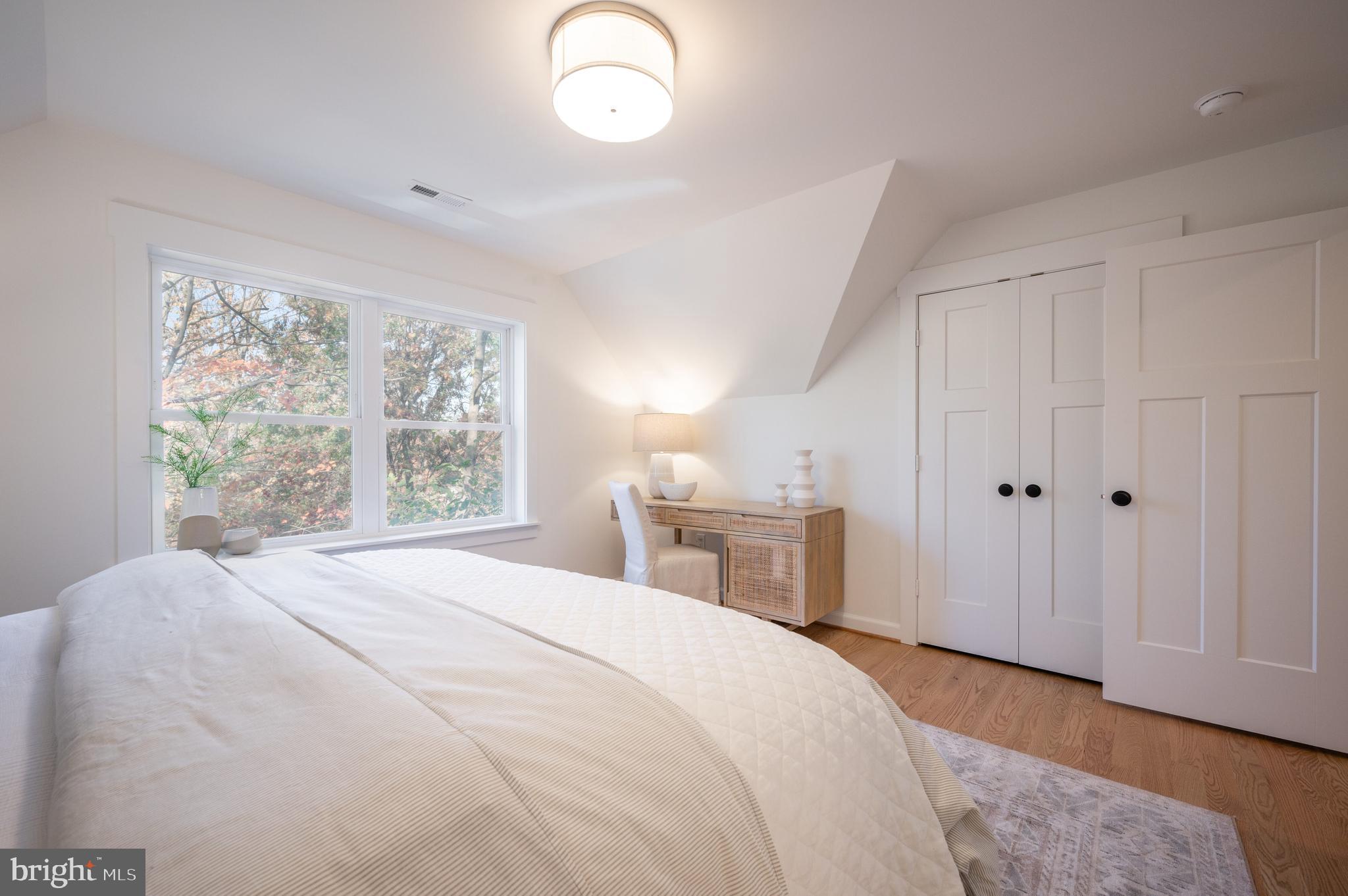 304 Lee Circle Alexandria, VA 22305 - Photo 37 of 62 Bedroom