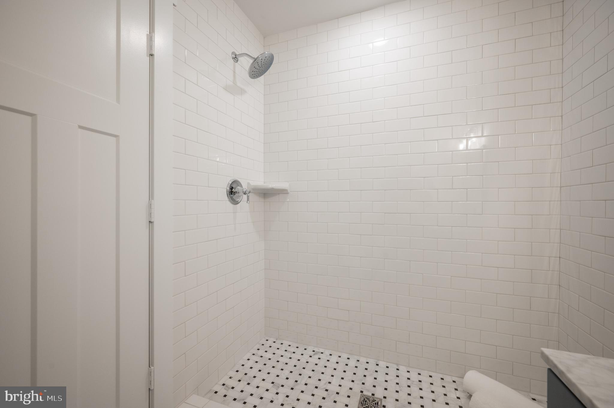 304 Lee Circle Alexandria, VA 22305 - Photo 39 of 62 Full Bath