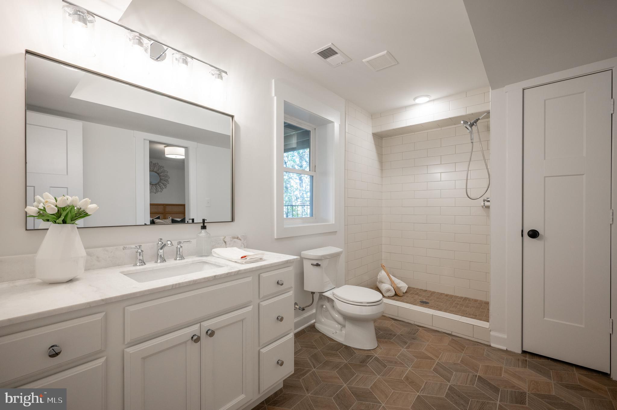 304 Lee Circle Alexandria, VA 22305 - Photo 51 of 62 Full Bath