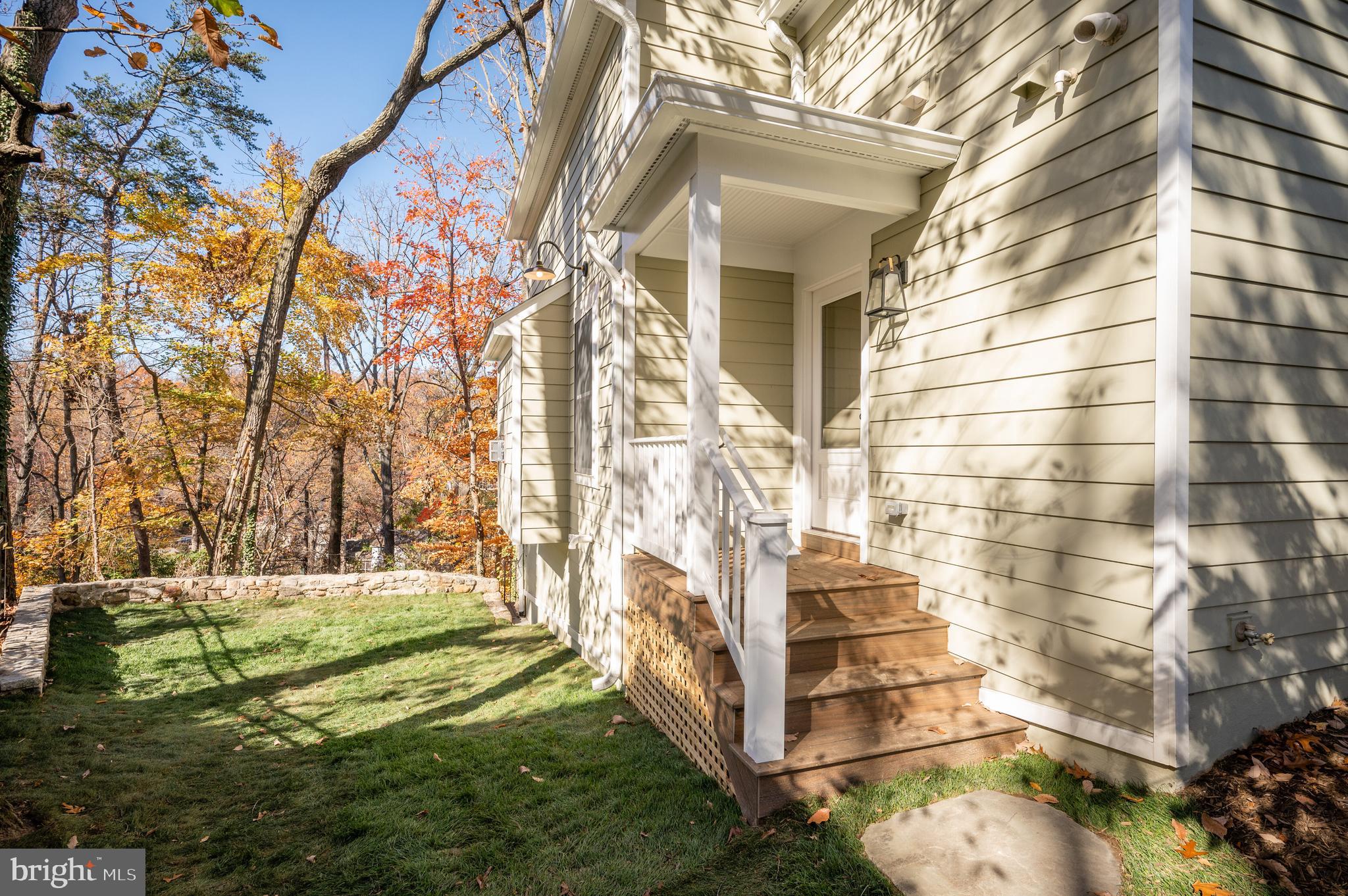 304 Lee Circle Alexandria, VA 22305 - Photo 58 of 62 Exterior Side