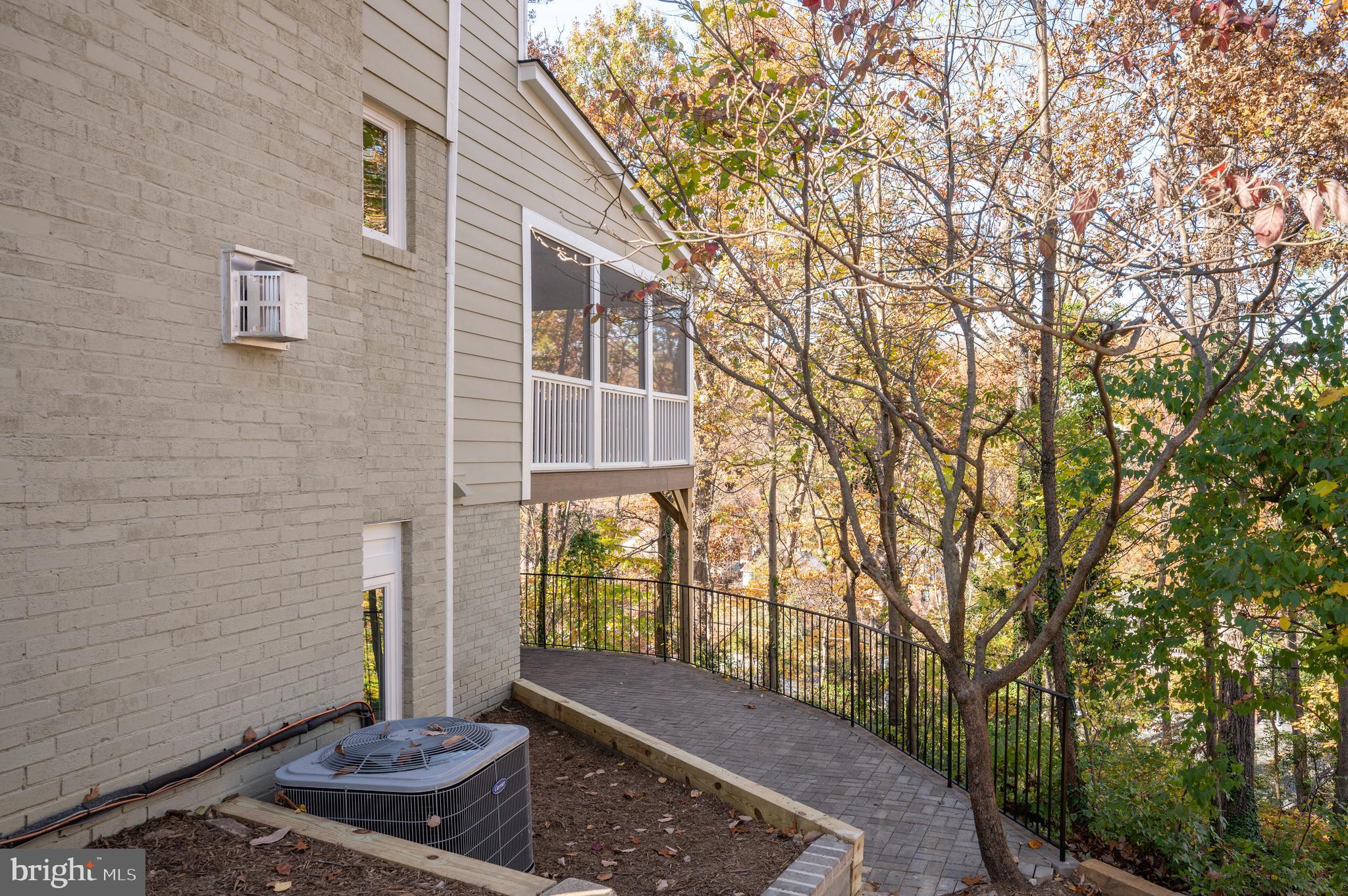 304 Lee Circle Alexandria, VA 22305 - Photo 59 of 62 Exterior Side