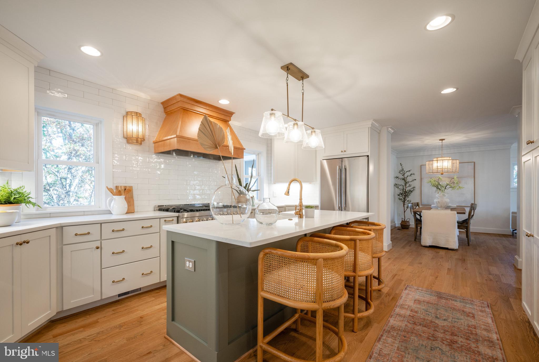 304 Lee Circle Alexandria, VA 22305 - Photo 7 of 62 Kitchen