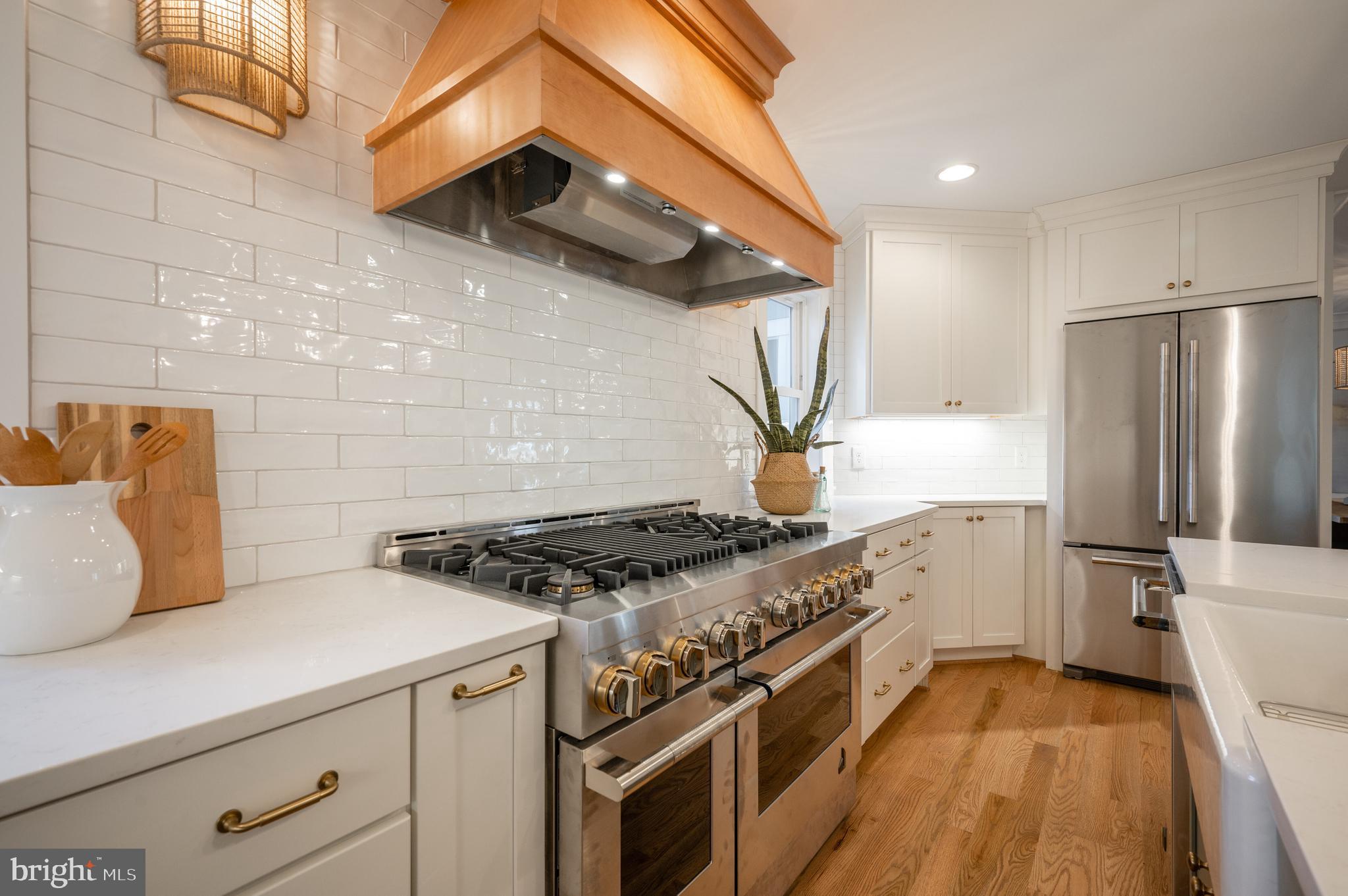 304 Lee Circle Alexandria, VA 22305 - Photo 8 of 62 Kitchen