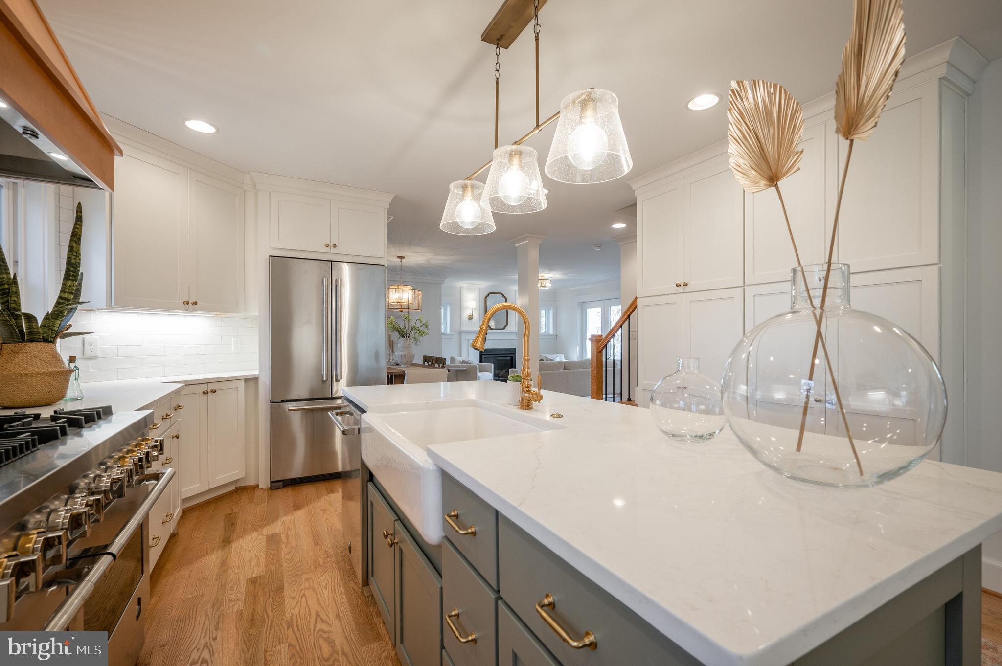 304 Lee Circle Alexandria, VA 22305 - Photo 10 of 62 Kitchen