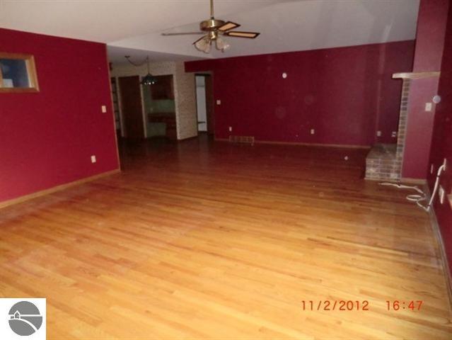 3517 Lone Lookout Road Traverse City, MI 49686 - Photo 8 of 25 1740762-7.JPG