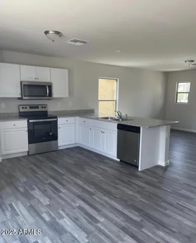 $1,950 | 137 West Bobcat Place, Casa Grande, AZ 85122