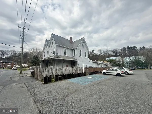 $994,000 | 145 Spring Valley Road, Reading, PA 19605