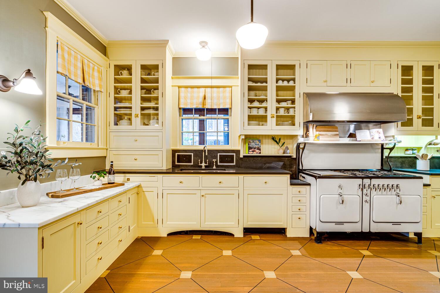 3512 Rittenhouse Street Northwest Washington, DC 20015 - Photo 26 of 132 Kitchen