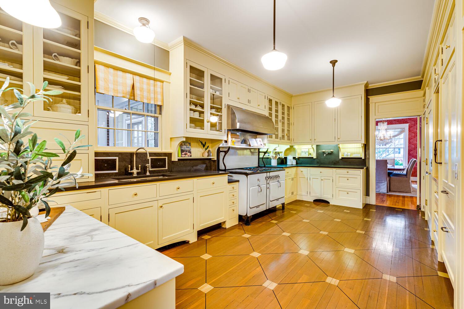 3512 Rittenhouse Street Northwest Washington, DC 20015 - Photo 5 of 132 Kitchen
