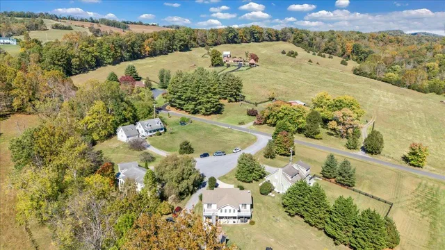 $475,000 | 21 Wing Walker Way, Buena Vista, VA 24416