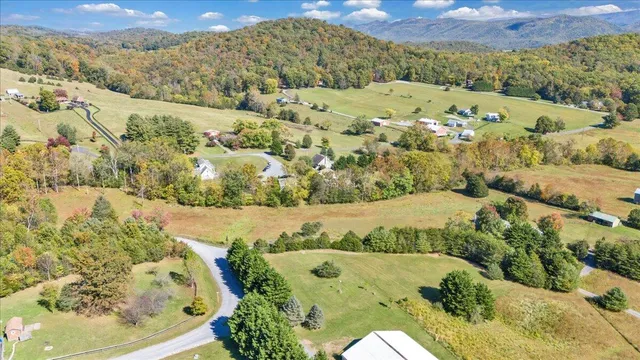 $475,000 | 21 Wing Walker Way, Buena Vista, VA 24416