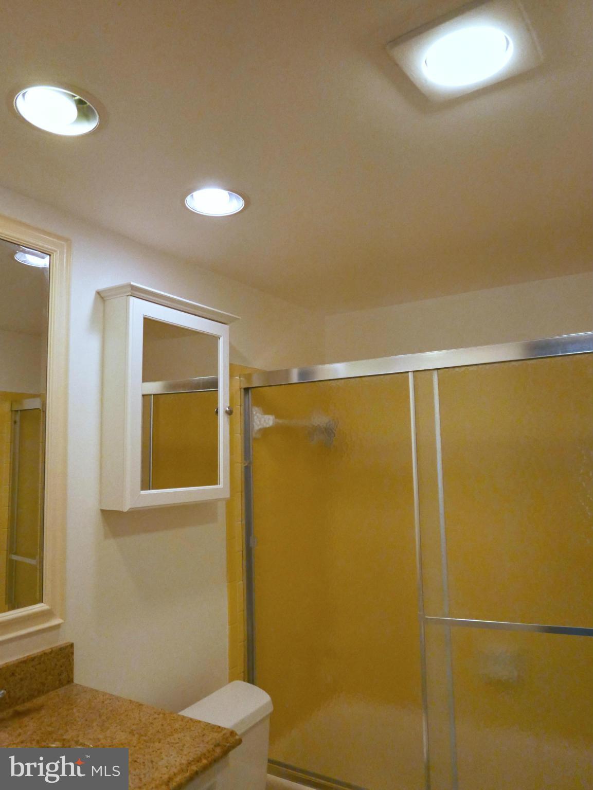 10020 Stedwick Road, Unit 302 Montgomery Village, MD 20886 - Photo 16 of 30 Bath