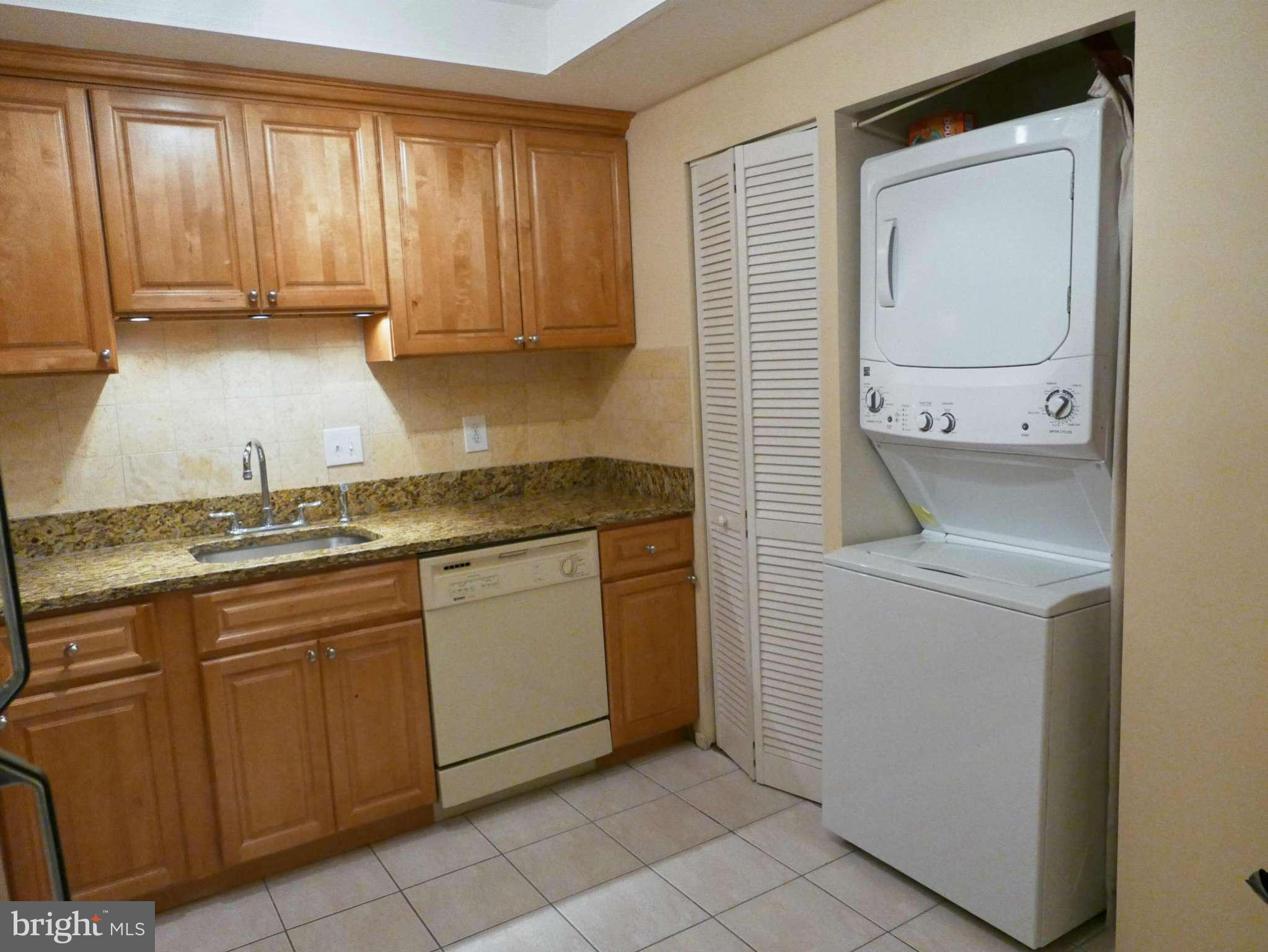10020 Stedwick Road, Unit 302 Montgomery Village, MD 20886 - Photo 7 of 30 Kitchen