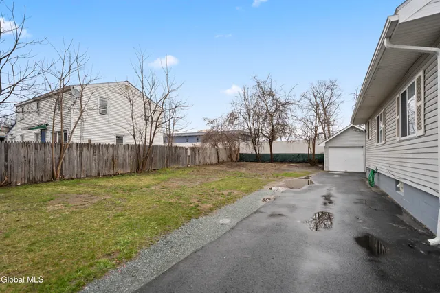 $284,900 | 12 Arcadia Court, Colonie, NY 12205