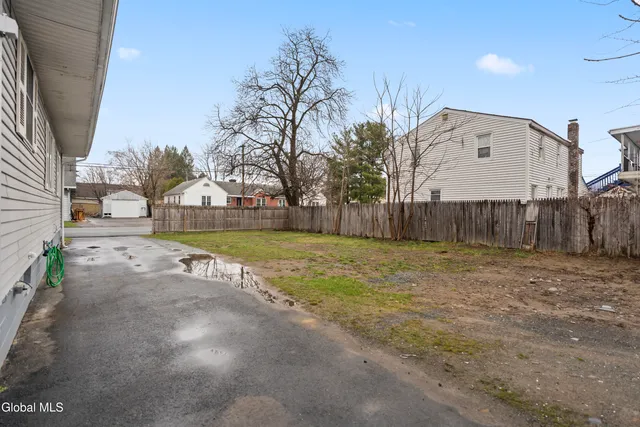 $284,900 | 12 Arcadia Court, Colonie, NY 12205