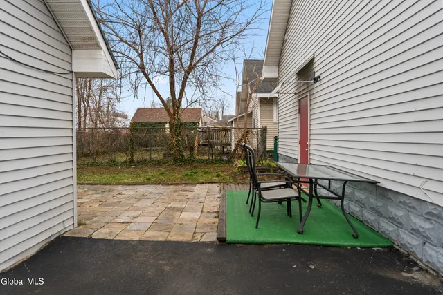 $284,900 | 12 Arcadia Court, Colonie, NY 12205