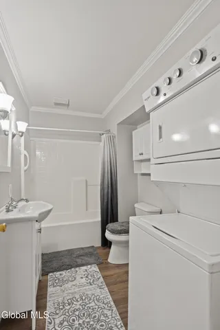 $284,900 | 12 Arcadia Court, Colonie, NY 12205