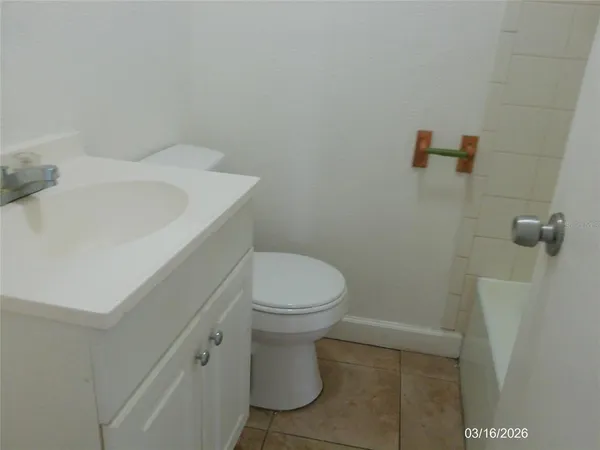 $1,200 | 808 South Central Avenue, Lakeland, FL 33815