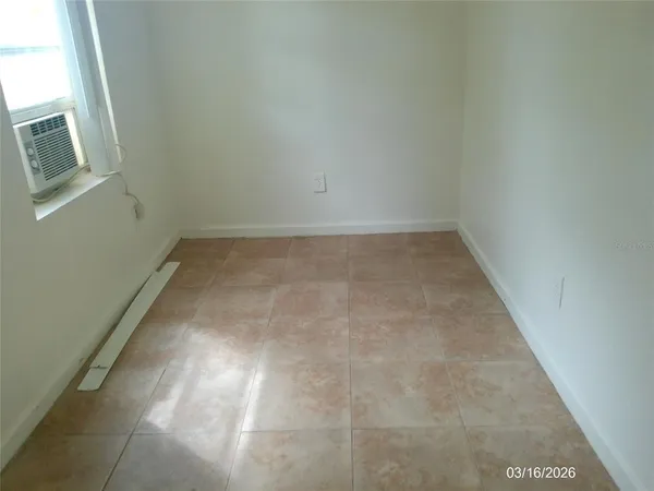 $1,200 | 808 South Central Avenue, Lakeland, FL 33815