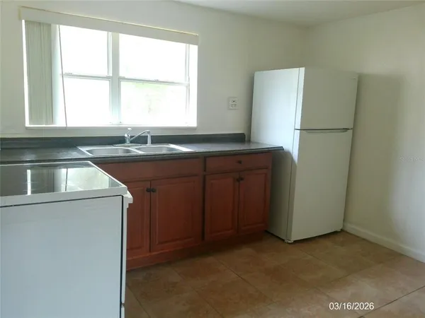 $1,200 | 808 South Central Avenue, Lakeland, FL 33815